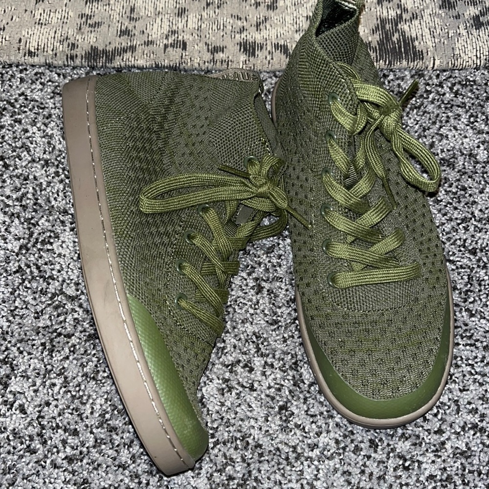 Suavs sneakers